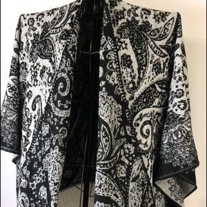 Poncho Wrap NWT Black & white Reversible